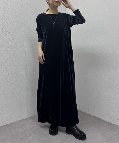 earthy(アーシー)の「ベロアマキシワンピース(ワンピース・レディース・ブラウン/グレー/ネイビー・SMALL/MEDIUM)」の8枚目の写真