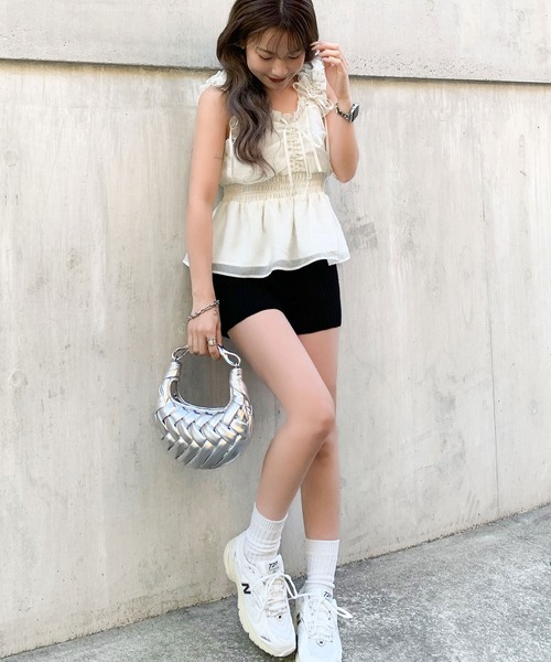 mily bilet(ミウィビレット)の「【mily bilet】愛され大人フェミニン。リボン使いフリルオーガンジービスチェキャミソール(キャミソール・レディース・アイボリー/ブラック/ピンク/グレイッシュベージュ・X-LARGE/SMALL/MEDIUM/LARGE)」の9枚目の写真
