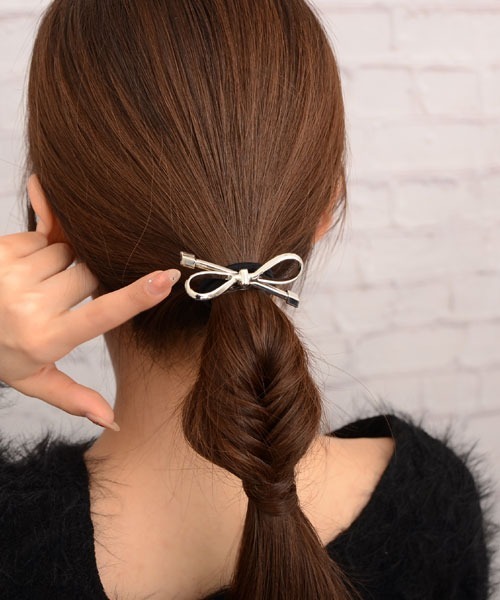 TONE SELECT GOODS(トーンセレクトグッズ)の「【float】リボン シルバー メタル ヘアゴム(ヘアゴム・レディース・シルバー・FREE)」の3枚目の写真