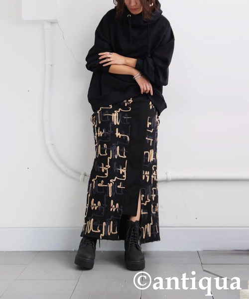 antiqua(アンティカ)の「グリッタースリットスカート(スカート・レディース・ブラック・ONESIZE)」の5枚目の写真