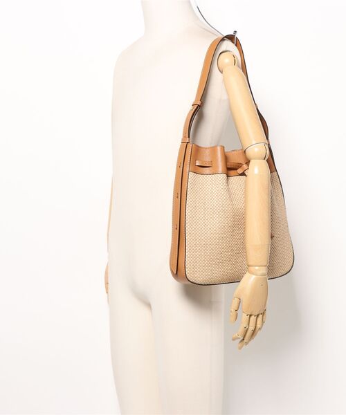 LORISTELLA(ロリステッラ)の「【LORISTELLA】レザーコンビラフィアショルダーバッグ(Q56330)(ショルダーバッグ・レディース・ブラウン系その他・ALL)」の5枚目の写真