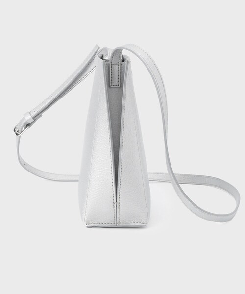 INDIVI（インディヴィ）の「【合皮】ミニポシェットバッグ（ショルダーバッグ・レディース・ブラック/シルバー・00）」の4枚目の写真