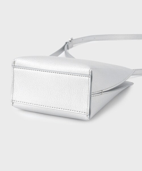 INDIVI（インディヴィ）の「【合皮】ミニポシェットバッグ（ショルダーバッグ・レディース・ブラック/シルバー・00）」の6枚目の写真