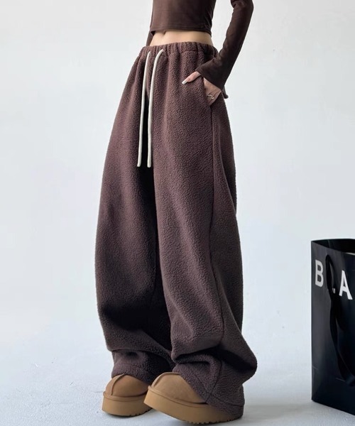 gossip！ロサンゼルス（ゴシップロサンゼルス）の「ボアフリーワイドスウェットパンツ（スウェットパンツ・レディース・ネイビー/カーキ/ブラウン・M/S）」の2枚目の写真