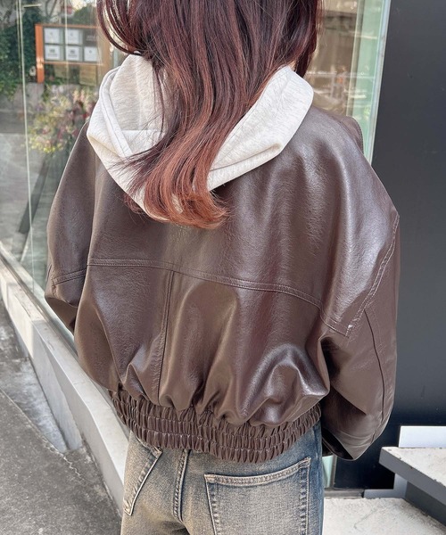 INGNI(イング)の「フェイクレザーショートブルゾン/A(ブルゾン・レディース・アイボリー/ブラウン/ブラック・M)」の13枚目の写真