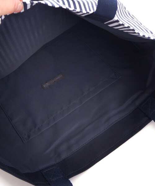 BeBe（ベベ）の「ストライプ切り替えレッスンバッグ（トートバッグ・キッズ・ブルー系その他2・FREE）」の5枚目の写真