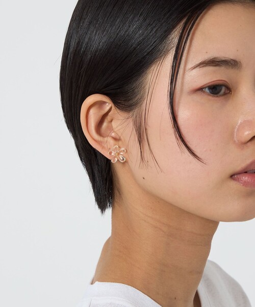 CITEN（シテン）の「＜CITEN＞フラワーモチーフピアス（ピアス（両耳用）・レディース・ゴールド/シルバー・FREE）」の3枚目の写真