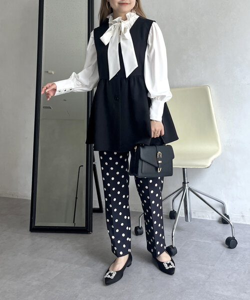 prose verse(プロズヴェール)の「袖ボリュームリボンボウタイブラウス(シャツ/ブラウス・レディース・ブラック系その他/ホワイト系その他/オフホワイト・LARGE/MEDIUM)」の16枚目の写真