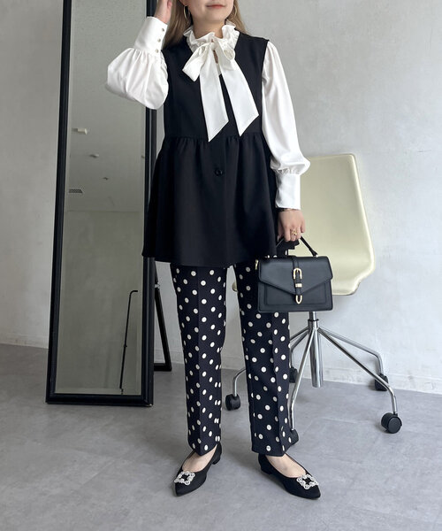 prose verse(プロズヴェール)の「袖ボリュームリボンボウタイブラウス(シャツ/ブラウス・レディース・ブラック系その他/ホワイト系その他/オフホワイト・LARGE/MEDIUM)」の17枚目の写真