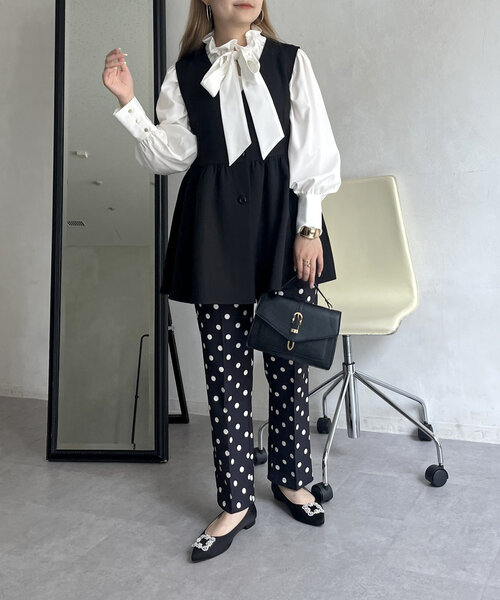 prose verse(プロズヴェール)の「袖ボリュームリボンボウタイブラウス(シャツ/ブラウス・レディース・ブラック系その他/ホワイト系その他/オフホワイト・LARGE/MEDIUM)」の20枚目の写真