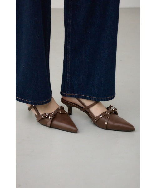 AZUL by moussy(アズールバイマウジー)の「クロスハトメベルトバックオープンパンプス(パンプス・レディース・ブラウン/ブラック・SMALL/LARGE/MEDIUM)」の15枚目の写真