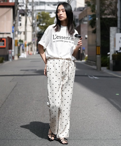 mili an deni（ミリアンデニ）の「半袖フレンチロゴプリントTシャツ（Tシャツ/カットソー・レディース・ブラック/オフホワイト/チャコールグレー・M/L）」の4枚目の写真