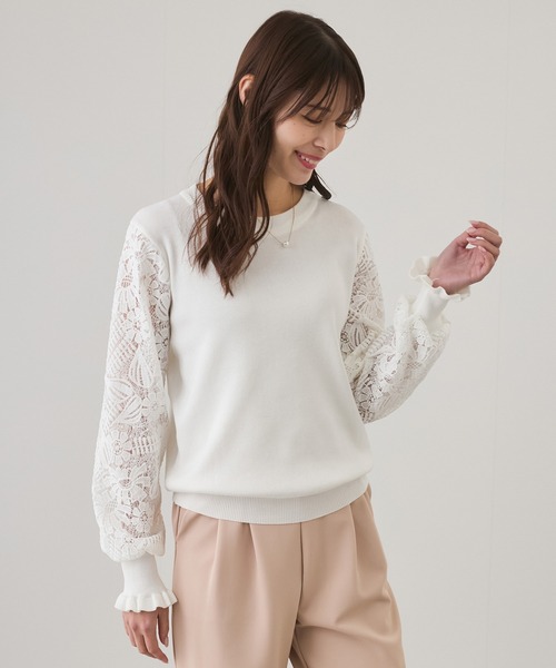 Jayro(ジャイロ)の「フラワーレース袖ニットプルオーバー(Tシャツ/カットソー・レディース・ホワイト/ブラック/ネイビー/ピンク/ライトグリーン/ブルー系その他4・FREE)」の1枚目の写真