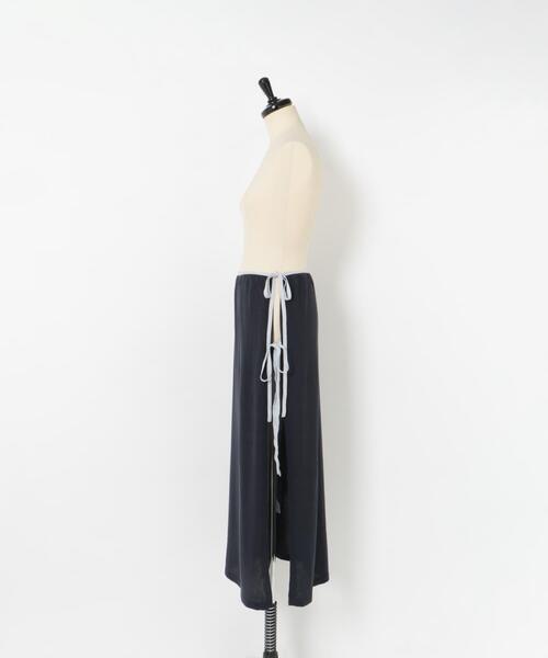 LAATO(ラート)の「layered piping skirt(スカート・レディース・オフホワイト/ネイビー・ONE)」の7枚目の写真