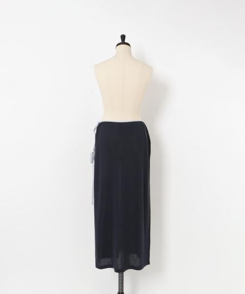 LAATO(ラート)の「layered piping skirt(スカート・レディース・オフホワイト/ネイビー・ONE)」の8枚目の写真