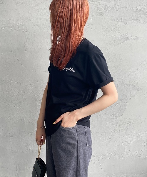 GYMPHLEX（ジムフレックス）の「[GYMPHLEX/ジムフレックス] コットンジャージー ワンポイントロゴ刺繍Tシャツ（Tシャツ/カットソー・レディース・ホワイト/チャコール/ベージュ/ネイビー/ブラック/グリーン・14/M/L）」の16枚目の写真