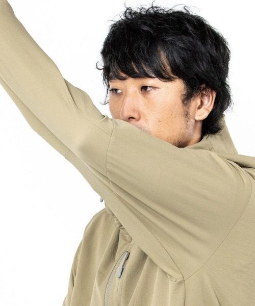 karrimor(カリマー)の「arete LT parka(パーカー・メンズ・ブラック/ライトベージュ/チャコールグレー・L/M/S/XS/XL)」の4枚目の写真