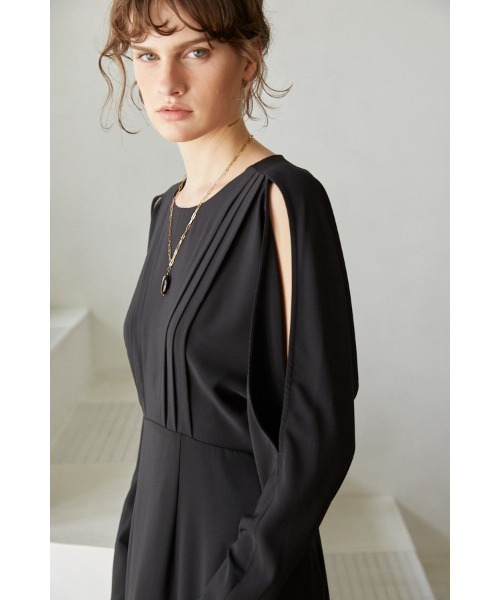 Estella.K（エステラケー）の「Arielle Open Back Dress オープンバックドルマンロングドレス（ワンピース・レディース・グリーン/ブラック・FREE）」の7枚目の写真