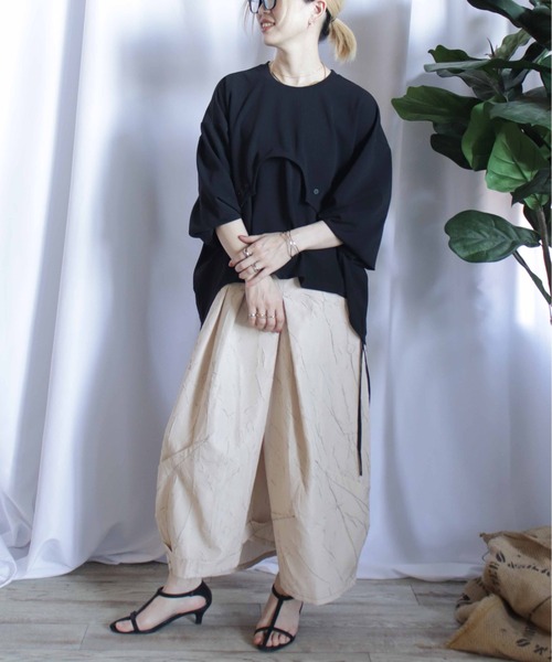 BITTOKO（ビットコ）の「すそドロスト変形Tシャツ（Tシャツ/カットソー・レディース・サックスブルー/ブラック/ホワイト・FREE）」の8枚目の写真