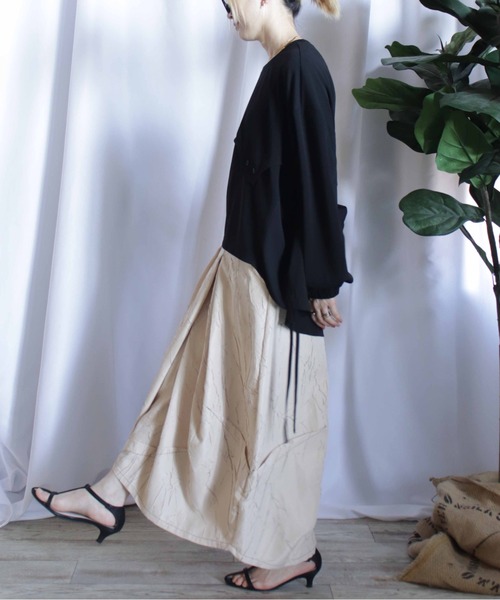 BITTOKO（ビットコ）の「すそドロスト変形Tシャツ（Tシャツ/カットソー・レディース・サックスブルー/ブラック/ホワイト・FREE）」の10枚目の写真