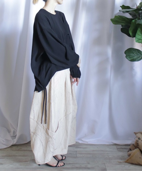 BITTOKO（ビットコ）の「すそドロスト変形Tシャツ（Tシャツ/カットソー・レディース・サックスブルー/ブラック/ホワイト・FREE）」の12枚目の写真