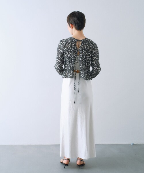 CODE A（コードエー）の「petit flower ribbon blouse（シャツ/ブラウス・レディース・ブラック系/パープル系1・00）」の7枚目の写真