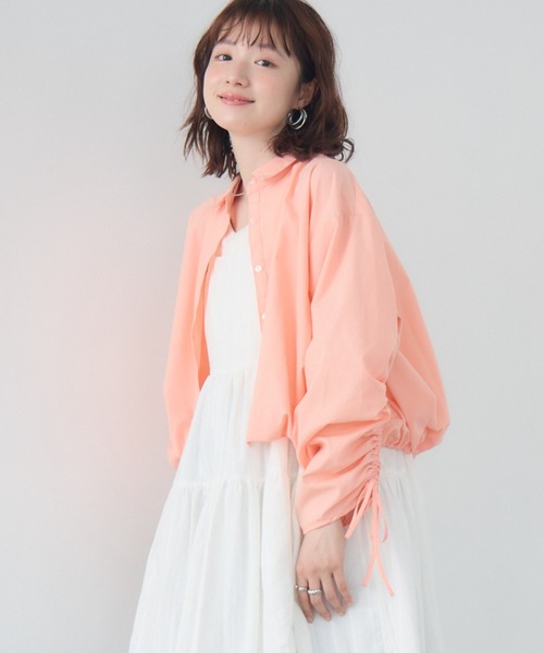 RETRO GIRL(レトロガール)の「裾タックシャーリングSH(シャツ/ブラウス・レディース・ピンク/ブルー系その他/オフホワイト・FREE)」の2枚目の写真