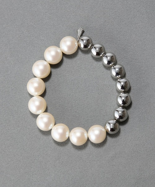 Phoebe（フィービィー）の「メタルパールブレスレット<動画あり>　 パール/結婚式/入学式/卒業式/入園式/卒園式/セレモニー/ハレの日（ブレスレット・レディース・シルバー/マルチ/イエローゴールド・FREE）」の2枚目の写真