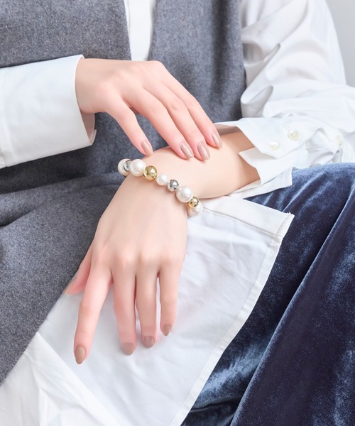 Phoebe（フィービィー）の「メタルパールブレスレット<動画あり>　 パール/結婚式/入学式/卒業式/入園式/卒園式/セレモニー/ハレの日（ブレスレット・レディース・シルバー/マルチ/イエローゴールド・FREE）」の10枚目の写真