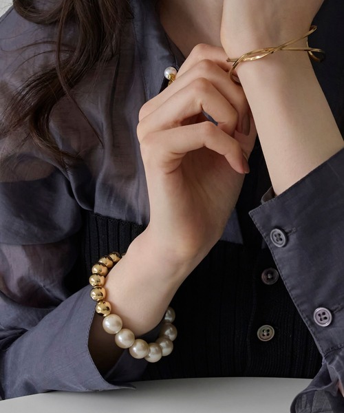 Phoebe（フィービィー）の「メタルパールブレスレット<動画あり>　 パール/結婚式/入学式/卒業式/入園式/卒園式/セレモニー/ハレの日（ブレスレット・レディース・シルバー/マルチ/イエローゴールド・FREE）」の7枚目の写真