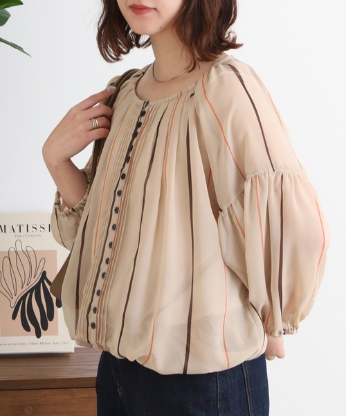 EGLANTINE（エグランティーヌ）の「EGLANTINE 【セットアップ対応】シフォンプリントバルーンブラウス フロントボタン 7分袖シアー（シャツ/ブラウス・レディース・ベージュ/ブルー/ネイビー・40）」の9枚目の写真
