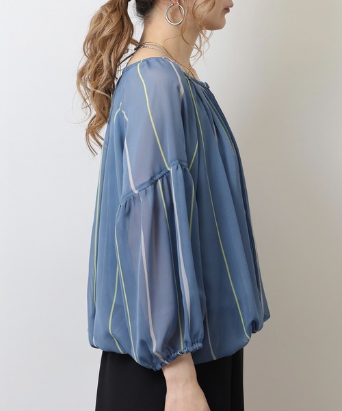 EGLANTINE（エグランティーヌ）の「EGLANTINE 【セットアップ対応】シフォンプリントバルーンブラウス フロントボタン 7分袖シアー（シャツ/ブラウス・レディース・ベージュ/ブルー/ネイビー・40）」の20枚目の写真