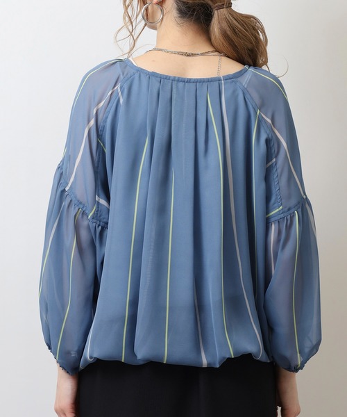 EGLANTINE（エグランティーヌ）の「EGLANTINE 【セットアップ対応】シフォンプリントバルーンブラウス フロントボタン 7分袖シアー（シャツ/ブラウス・レディース・ベージュ/ブルー/ネイビー・40）」の21枚目の写真