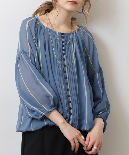 EGLANTINE（エグランティーヌ）の「EGLANTINE 【セットアップ対応】シフォンプリントバルーンブラウス フロントボタン 7分袖シアー（シャツ/ブラウス・レディース・ベージュ/ブルー/ネイビー・40）」の16枚目の写真