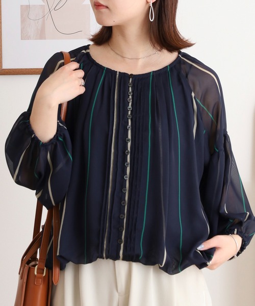 EGLANTINE（エグランティーヌ）の「EGLANTINE 【セットアップ対応】シフォンプリントバルーンブラウス フロントボタン 7分袖シアー（シャツ/ブラウス・レディース・ベージュ/ブルー/ネイビー・40）」の4枚目の写真