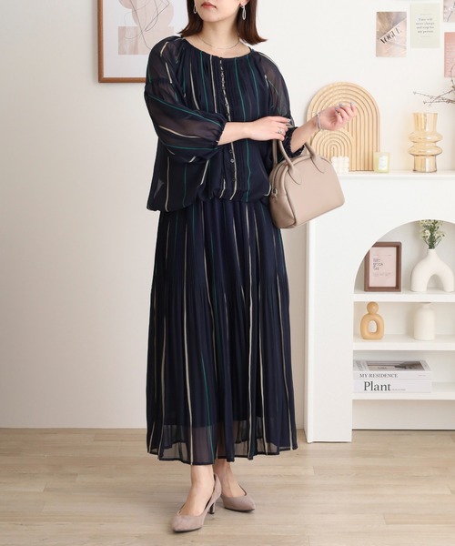 EGLANTINE（エグランティーヌ）の「EGLANTINE 【セットアップ対応】シフォンプリントバルーンブラウス フロントボタン 7分袖シアー（シャツ/ブラウス・レディース・ベージュ/ブルー/ネイビー・40）」の8枚目の写真
