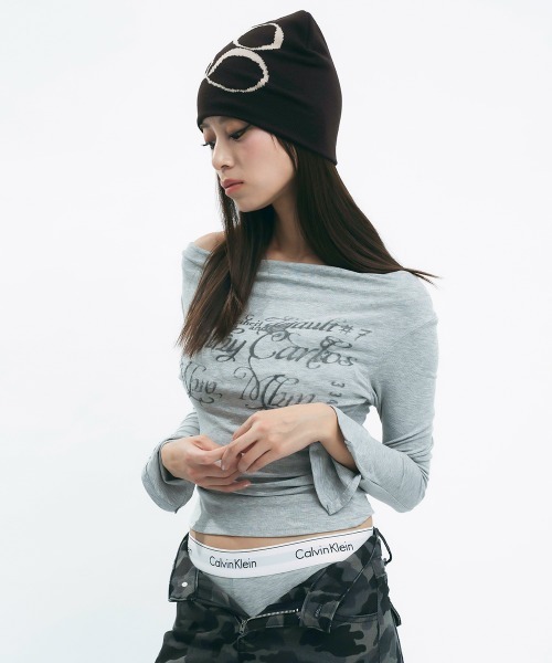 Clum(クルム)の「Layered off-shoulder top / レイヤードオフショルカットソー(Tシャツ/カットソー・レディース・ダークブラウン/グレー・MEDIUM/SMALL)」の8枚目の写真