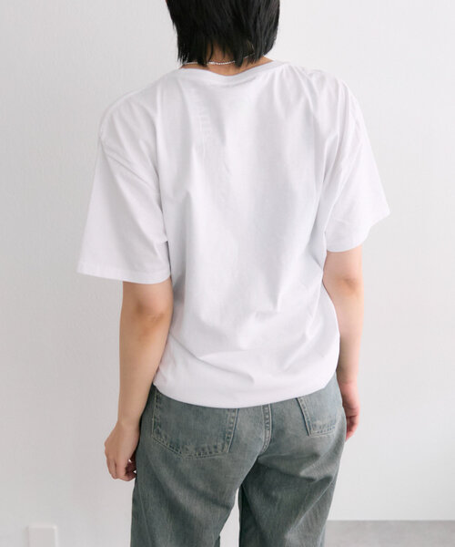 ear PAPILLONNER(イアパピヨネ)の「【ROCK OFF(ロックオフ)】THE BEATLES(ビートルズ)/HELP!SNOW/プリントTシャツ(Tシャツ/カットソー・レディース・ホワイト・LARGE)」の7枚目の写真