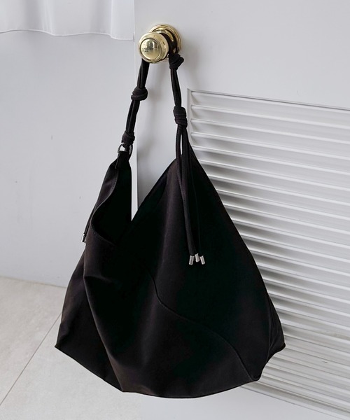 Doux archives（ドゥアルシーヴ）の「Knot handle bag（ショルダーバッグ・レディース・ダークブラウン/ブラウン・FREE）」の5枚目の写真