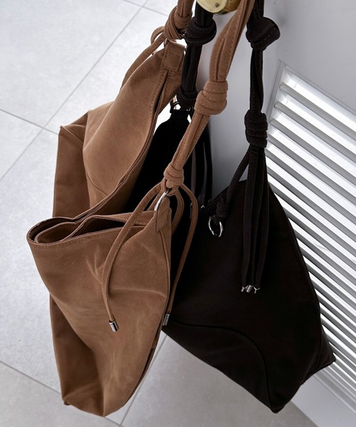 Doux archives（ドゥアルシーヴ）の「Knot handle bag（ショルダーバッグ・レディース・ダークブラウン/ブラウン・FREE）」の12枚目の写真