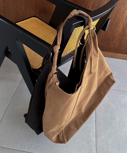 Doux archives（ドゥアルシーヴ）の「Knot handle bag（ショルダーバッグ・レディース・ダークブラウン/ブラウン・FREE）」の14枚目の写真