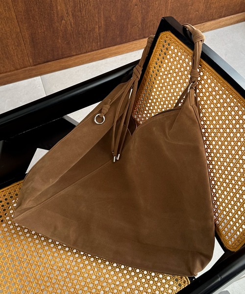 Doux archives（ドゥアルシーヴ）の「Knot handle bag（ショルダーバッグ・レディース・ダークブラウン/ブラウン・FREE）」の9枚目の写真