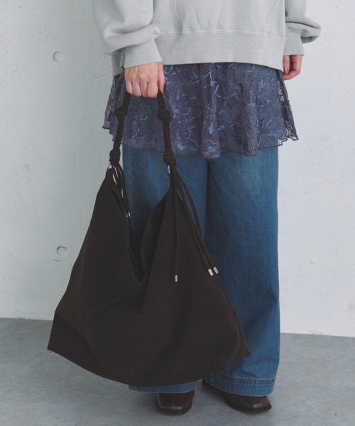 Doux archives（ドゥアルシーヴ）の「Knot handle bag（ショルダーバッグ・レディース・ダークブラウン/ブラウン・FREE）」の21枚目の写真