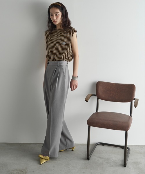 THE YOn（ザヨン）の「フリルビスチェセットフレンチスリーブT（Tシャツ/カットソー・レディース・ブラック×ホワイト/ダークブラウン/ライム/ベージュ・FREE）」の10枚目の写真