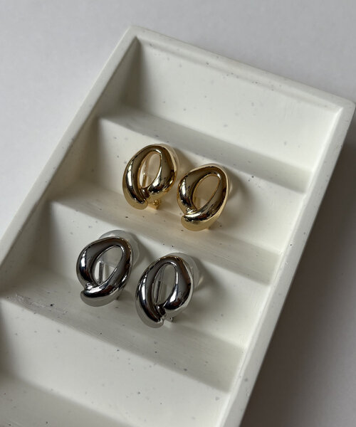 CAPRICIEUX LE'MAGE（カプリシューレマージュ）の「〈GOLDY/ゴールディ〉ホイップリングイヤリング（イヤリング・レディース・シルバー/ゴールド・FREE）」の7枚目の写真