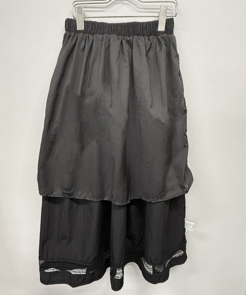 Futier land（フューティアランド）の「ティアードレースラインコットンブレンドスカート（スカート・レディース・ブラック/ホワイト・FREE）」の5枚目の写真