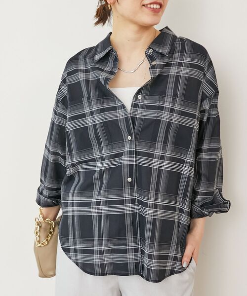 le.coeur blanc（ルクールブラン）の「シアーチェック2wayシャツ（シャツ/ブラウス・レディース・ベージュ系その他2/ブルー系その他2/ブラック系その他・38）」の2枚目の写真