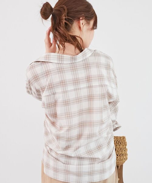 le.coeur blanc（ルクールブラン）の「シアーチェック2wayシャツ（シャツ/ブラウス・レディース・ベージュ系その他2/ブルー系その他2/ブラック系その他・38）」の7枚目の写真