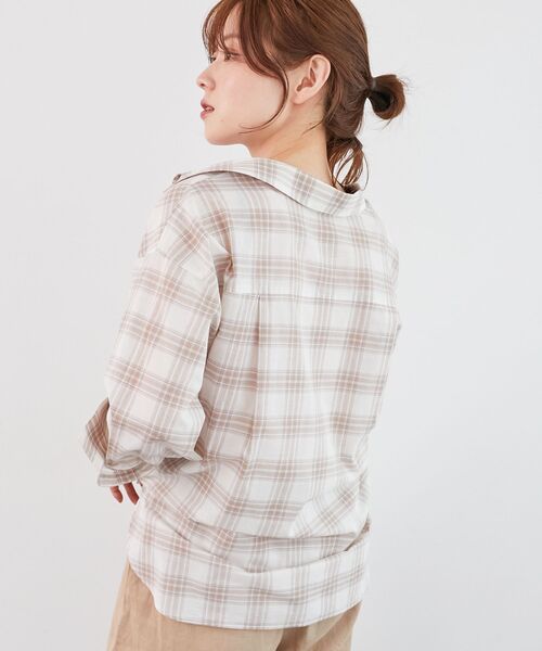 le.coeur blanc（ルクールブラン）の「シアーチェック2wayシャツ（シャツ/ブラウス・レディース・ベージュ系その他2/ブルー系その他2/ブラック系その他・38）」の8枚目の写真