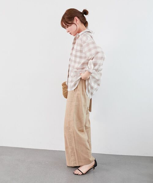 le.coeur blanc（ルクールブラン）の「シアーチェック2wayシャツ（シャツ/ブラウス・レディース・ベージュ系その他2/ブルー系その他2/ブラック系その他・38）」の13枚目の写真